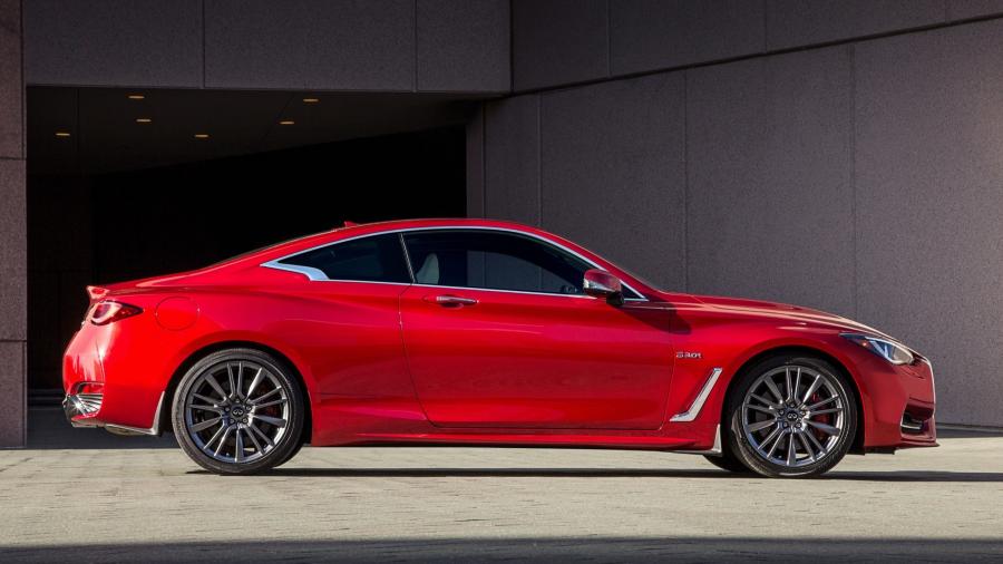  Infiniti Q60 Red Sport 400 AWD 2016 года  (фото 36 из 42)